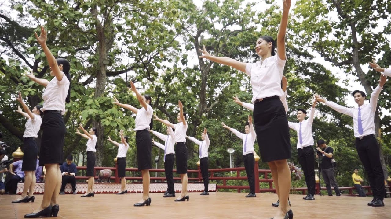 หลีด มช. รับน้องรถไฟ 2562 [CMU Cheerleader 10th] - ร่มแดนช้าง / ร่มแก้วถิ่นขวัญ