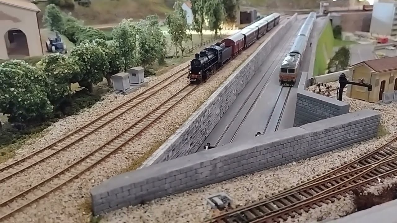 Treni sul plastico del Club Fermodellistico Veneziano apertura del 18/12/2022