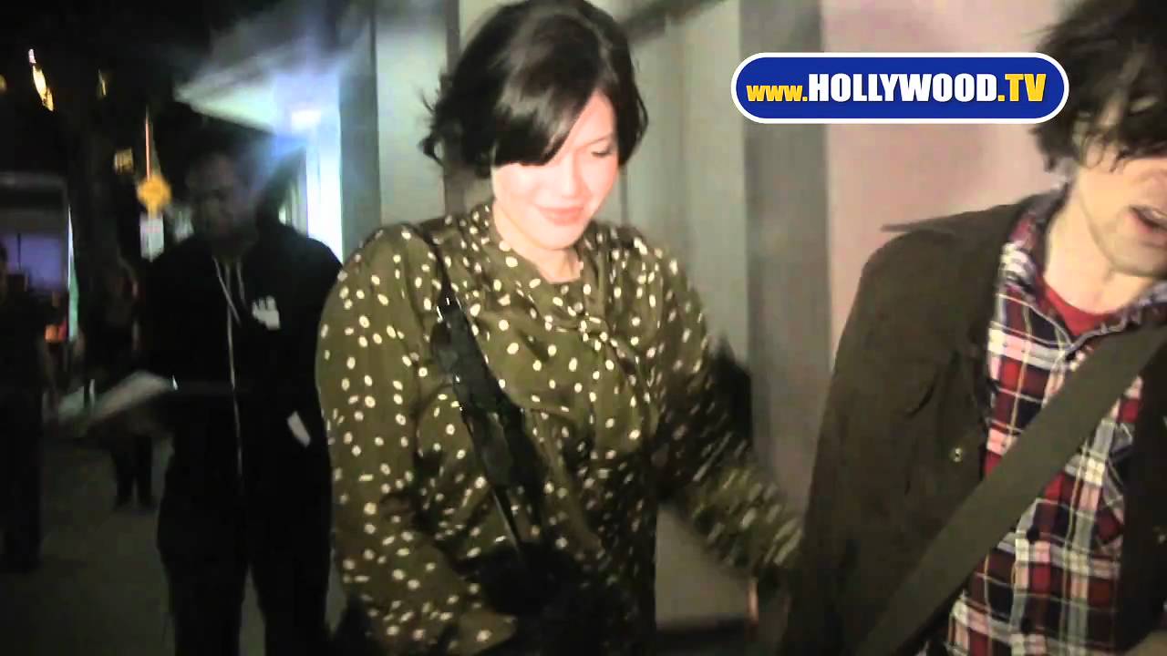 Mandy Moore Departs Writers Guild With Rude Boyfriend