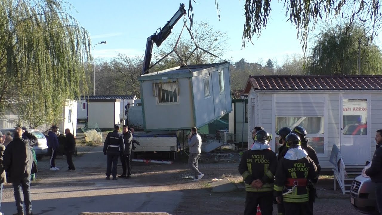 stg 20181127 gallarate sinti continua lo sgombero
