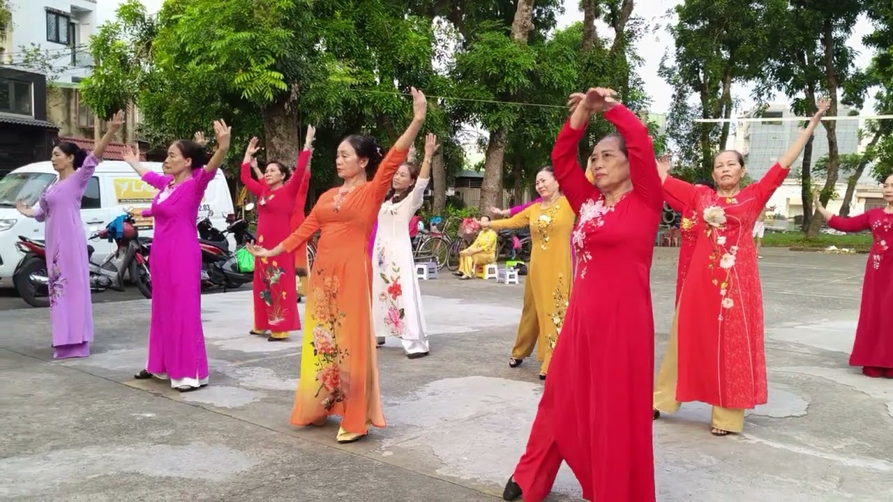 Vũ điệu tuổi vàng CLBBP