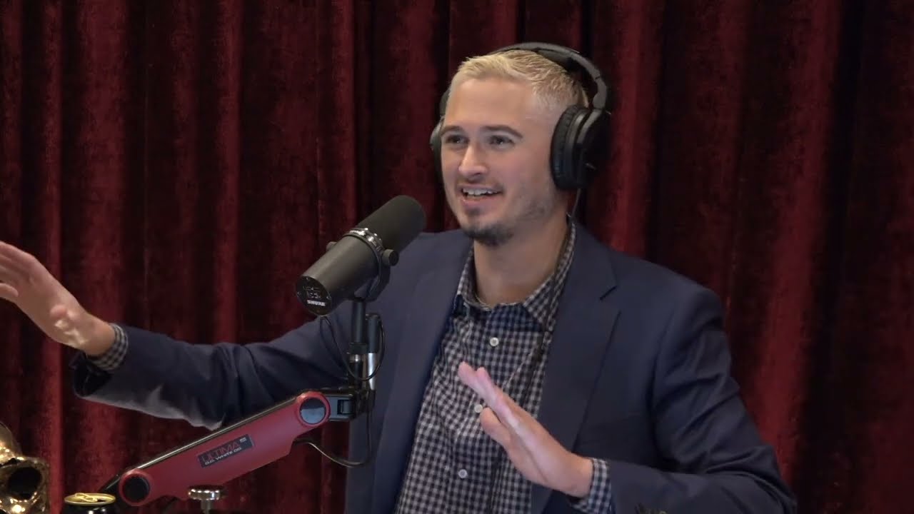 Joe Rogan Experience #1935 - Kyle Kulinski