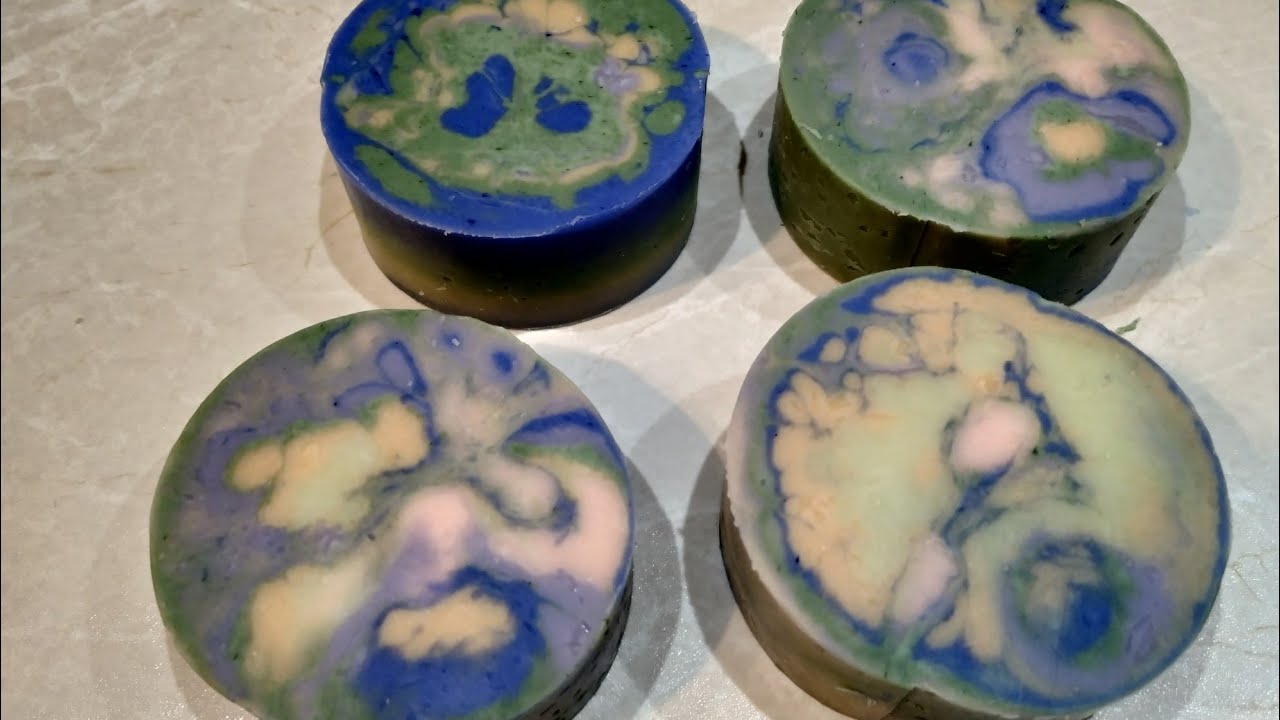 Soap Making Pour Pull Through Technique
