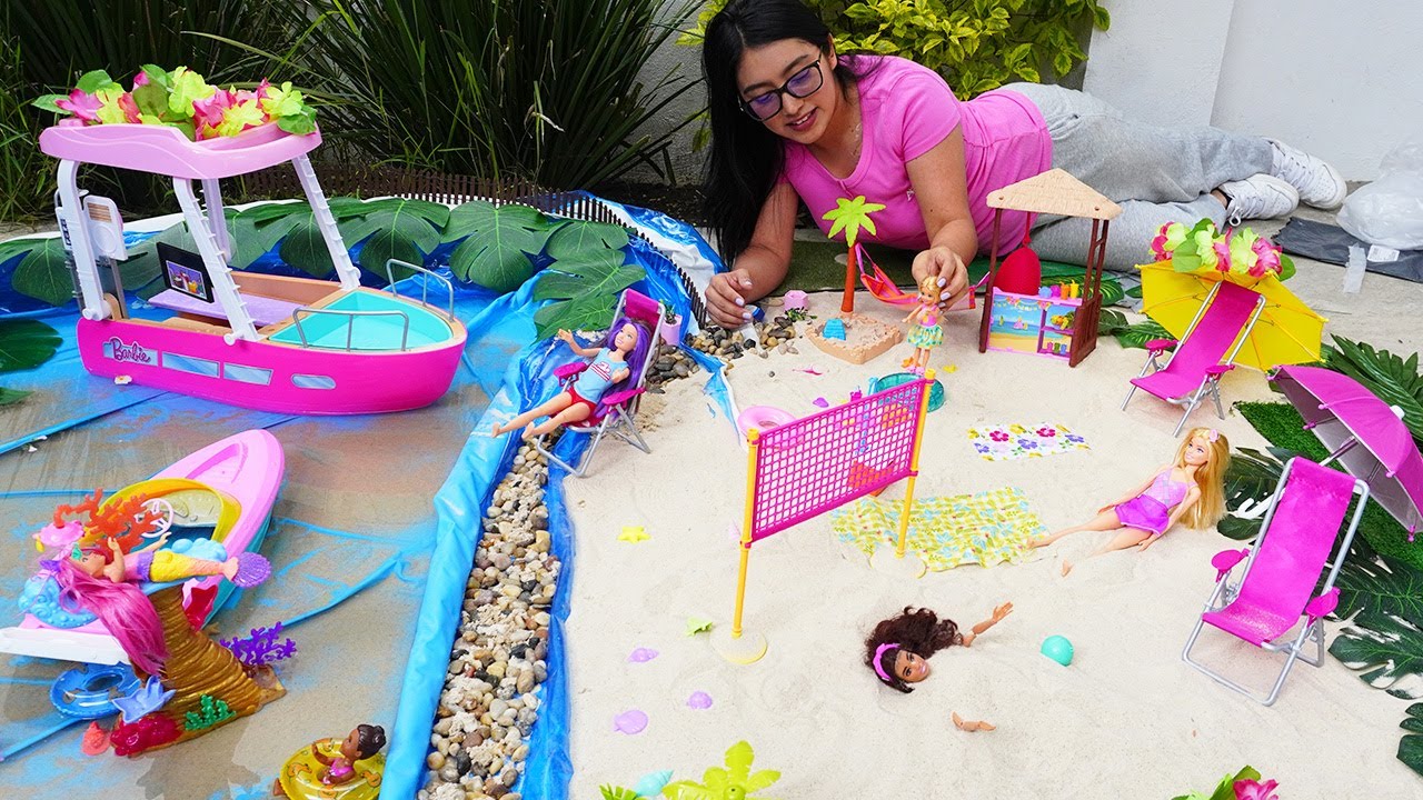 HAGO una PLAYA para BARBIE con MAR, ARENA, PALMERAS y M&Aacute;S 🏖️