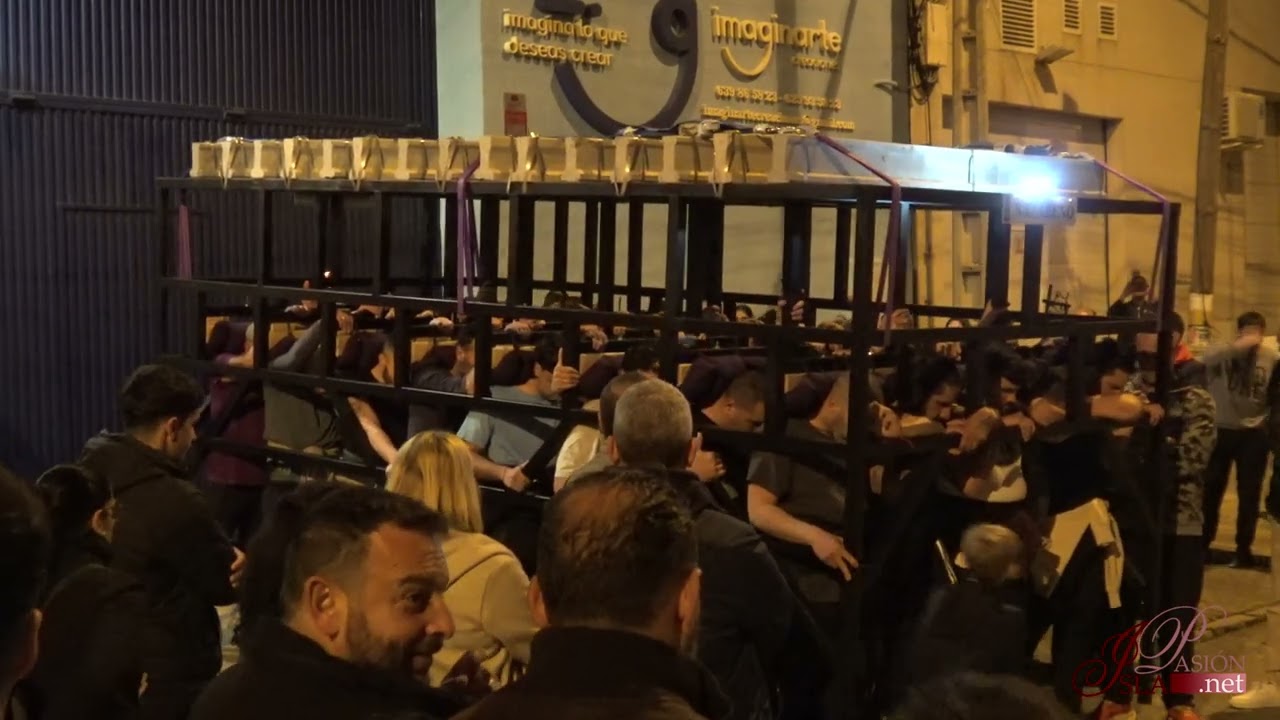 Ensayo cuadrilla hermanos cargadores Jesús Nazareno junto a la AM Lágrimas de Dolores | 4K | 2025