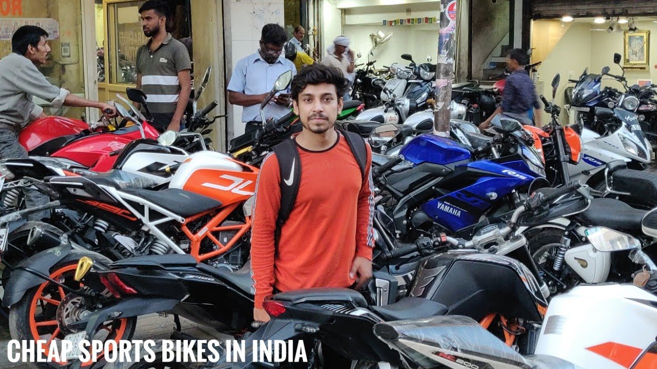 R15V3 in Rs75000 | Cheapest Sports Bike Market | Exhaust for Rs200