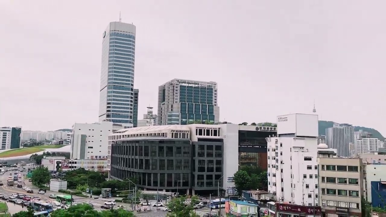 Hiking Fortress wall of Seoul Korea