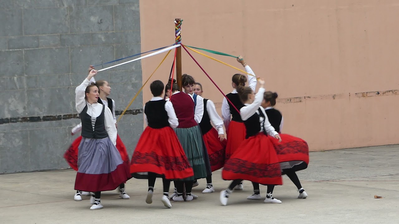 danses basques féminines ruban