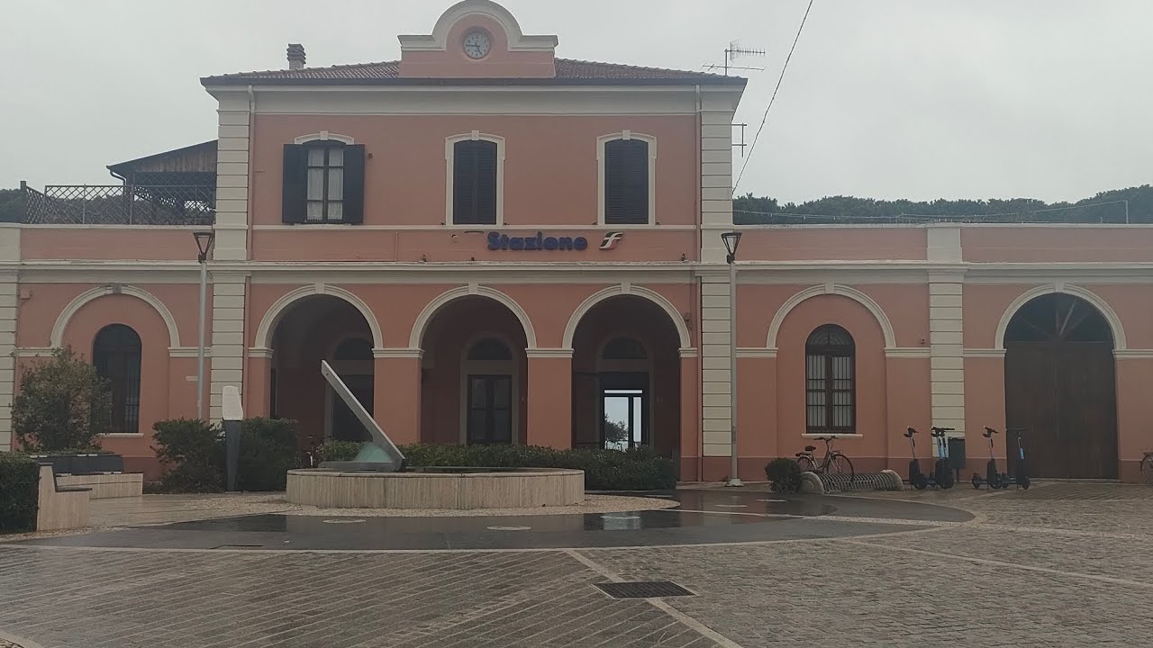Treni pomeridiani e serali alla stazione di Pineto-Atri