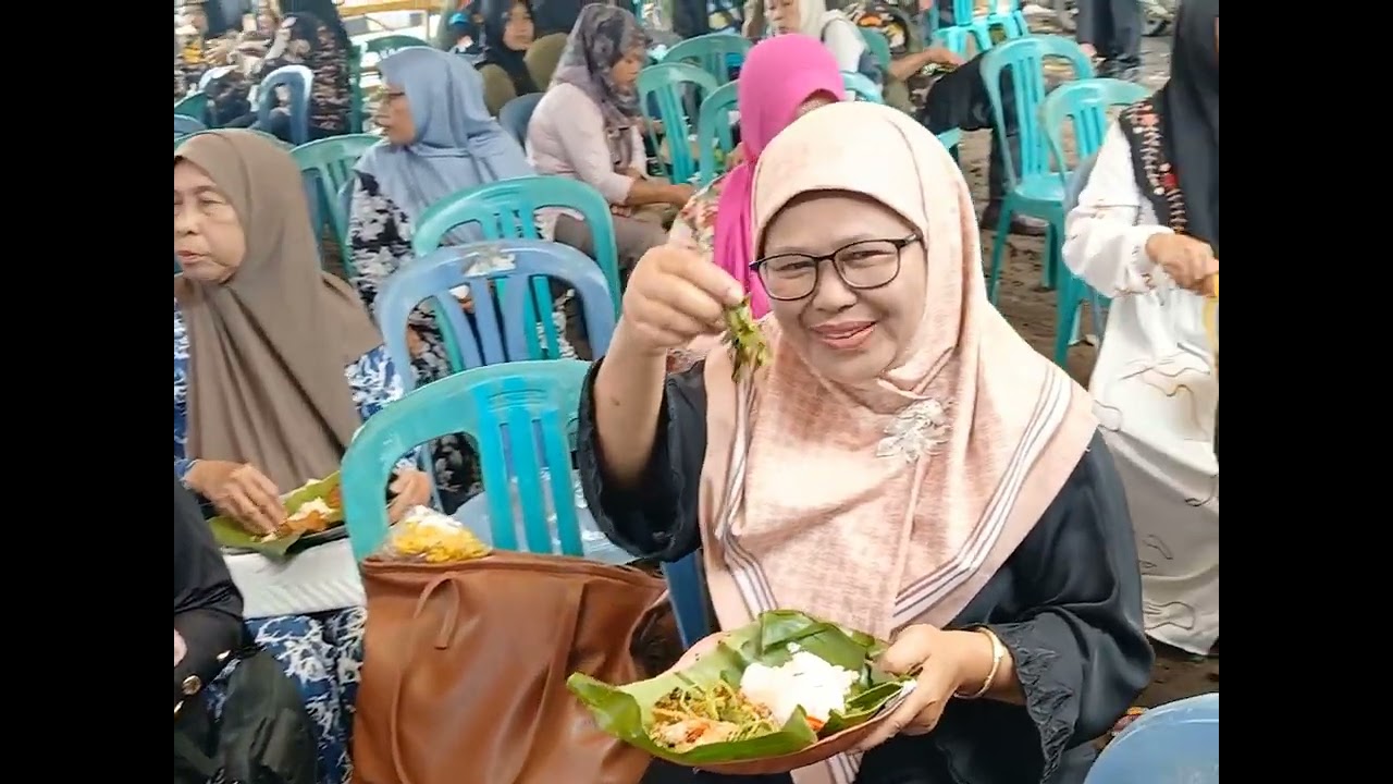 Silaturahmi Sambil Hiburan Bersama Para Pengguna Radio Komunikasi ,Saung Paguyuban 