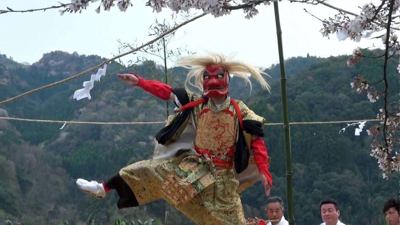 神楽（細枝神楽）　KAGURA(Hosoeda Kagura)大分県臼杵市