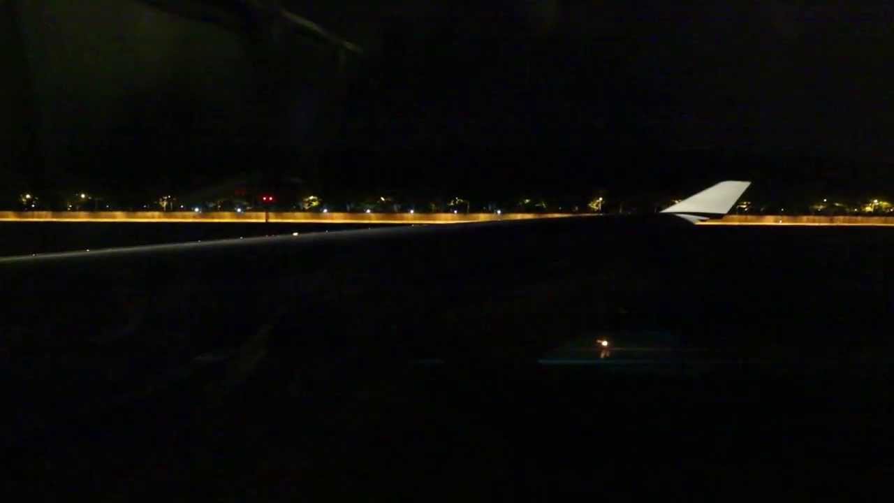 Qantas Boeing 747 Takeoff - Singapore (QF 52)