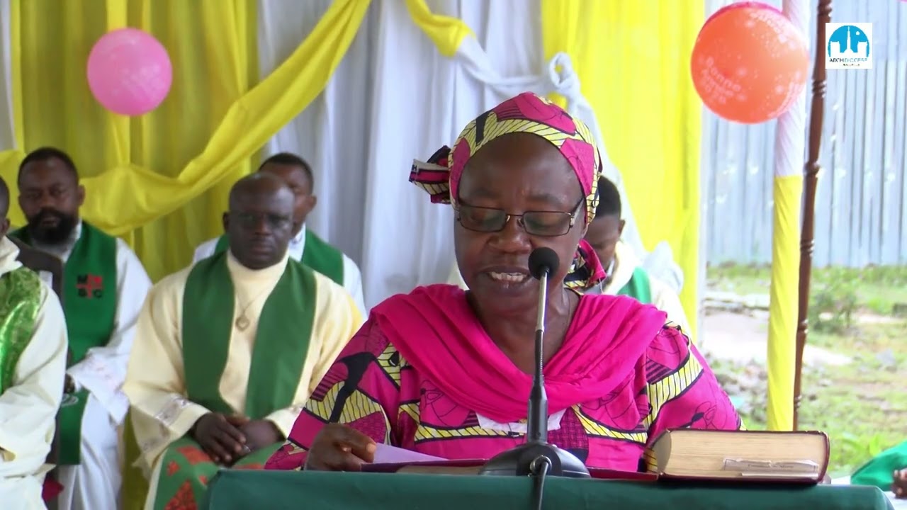 Paroisse saint Ambroise de Nkozo: Messe d'installation du nouveau curé
