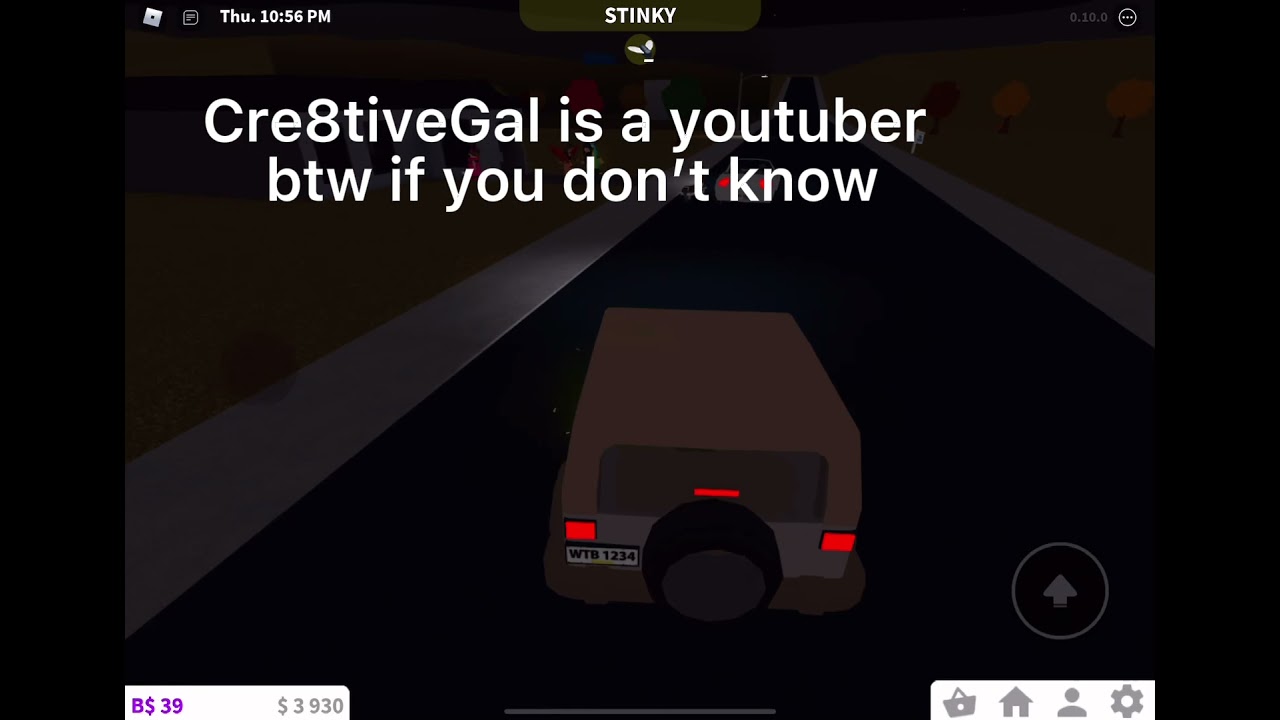 I saw Cre8tiveGal and her brother in bloxburg!