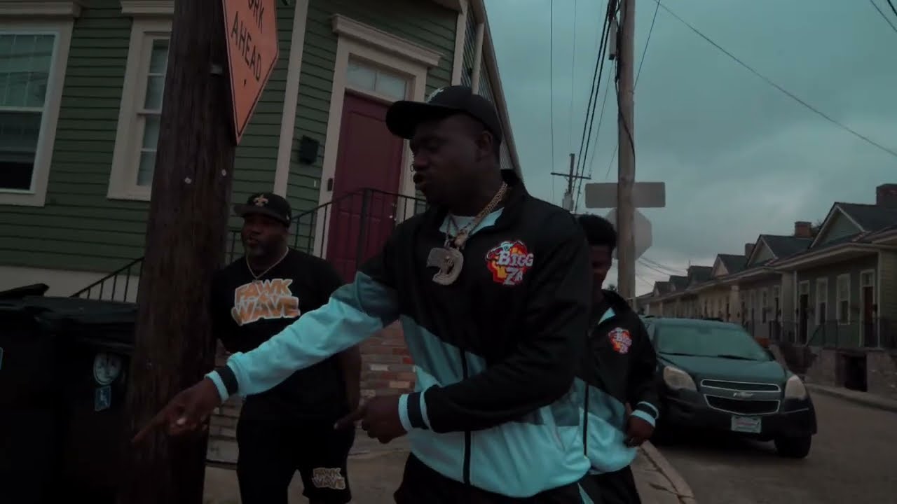 MightyLee - When I Walk ( Official Music Video )