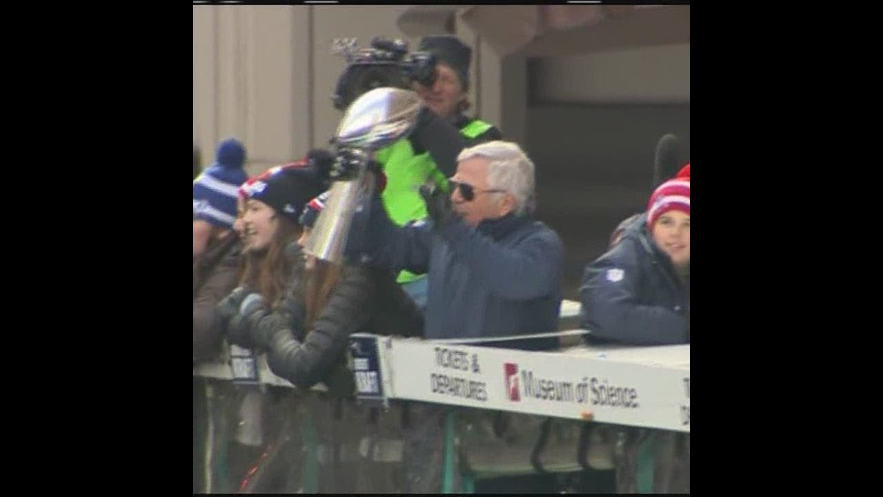 Patriots parade through streets of Boston