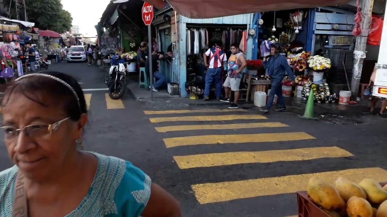 Leo Martz ... Calle Juan Soto y Av. Nicolas Bravo, Veracruz, Ver. ........