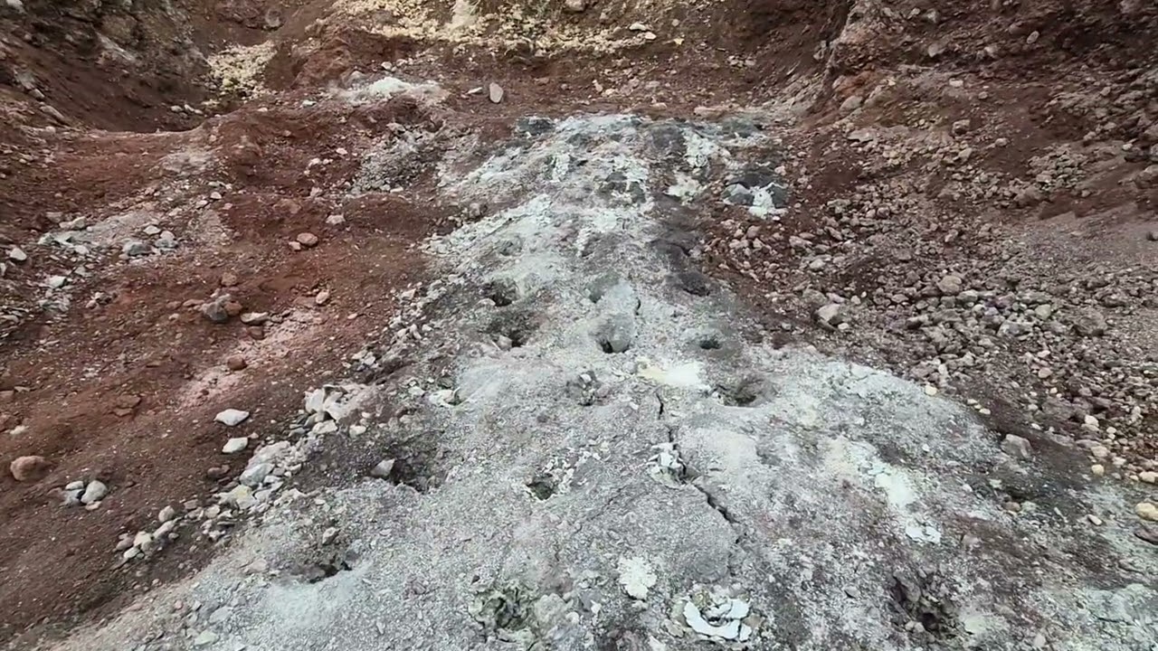 항상 새로운 기술에 대한 저항은 있다 월등한 기술력 앞에서는 시시콜콜한 저항 따위는 가벼운 산에 불과하다 암반을 한번에 깊이 3m씩 굴착 유석토건주식회사 010-8878-6627 