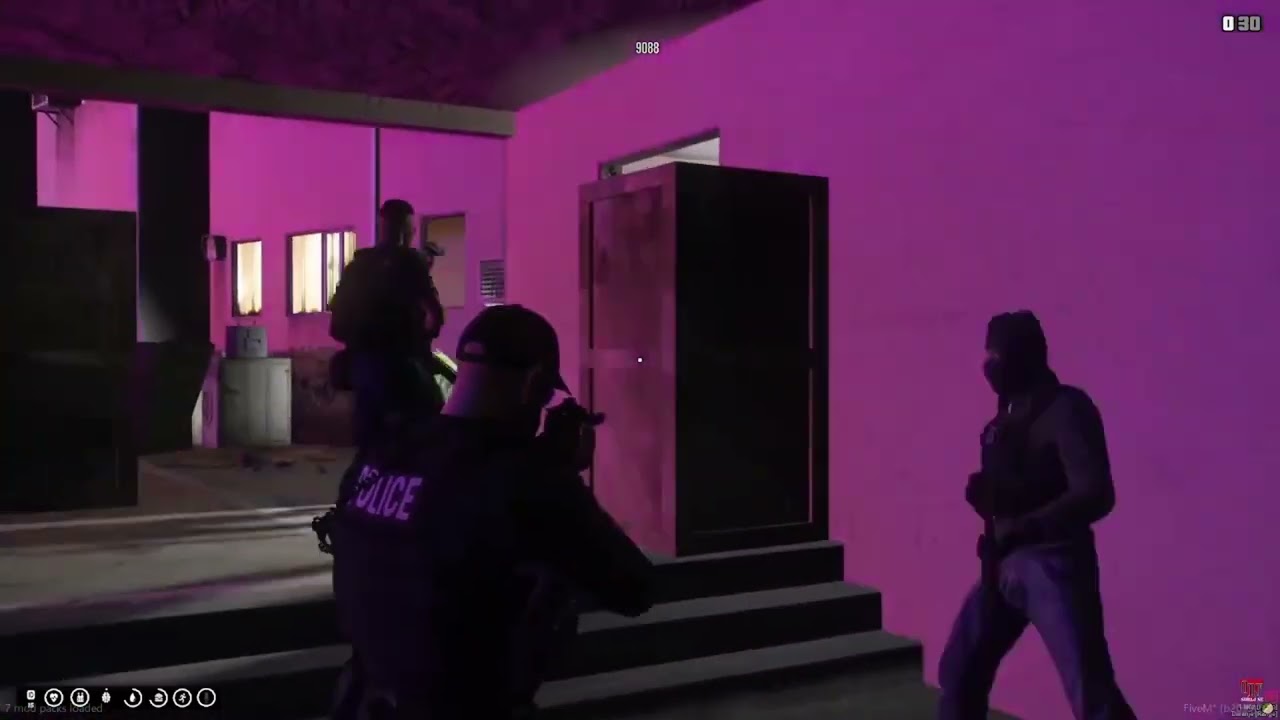 UPAD POLICIJE u GSF HOOD ?!  * popadali *