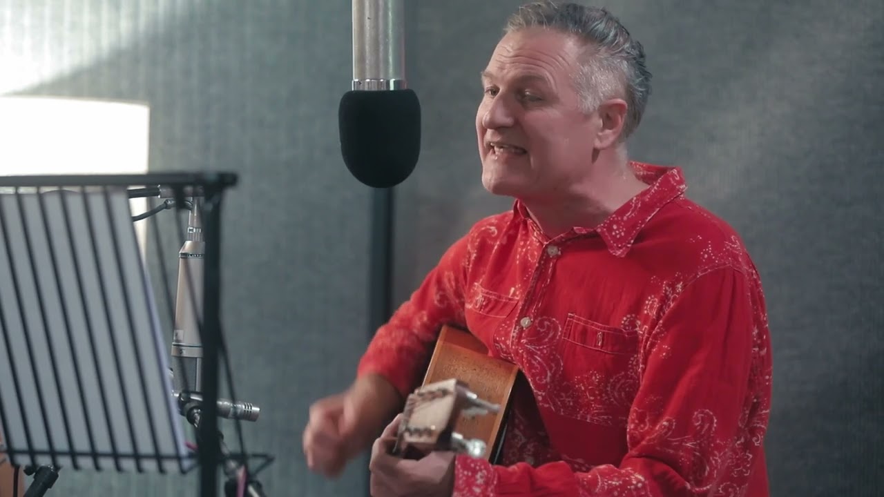 Nick Harper ‘No One Works Alone' [Official Music Video]
