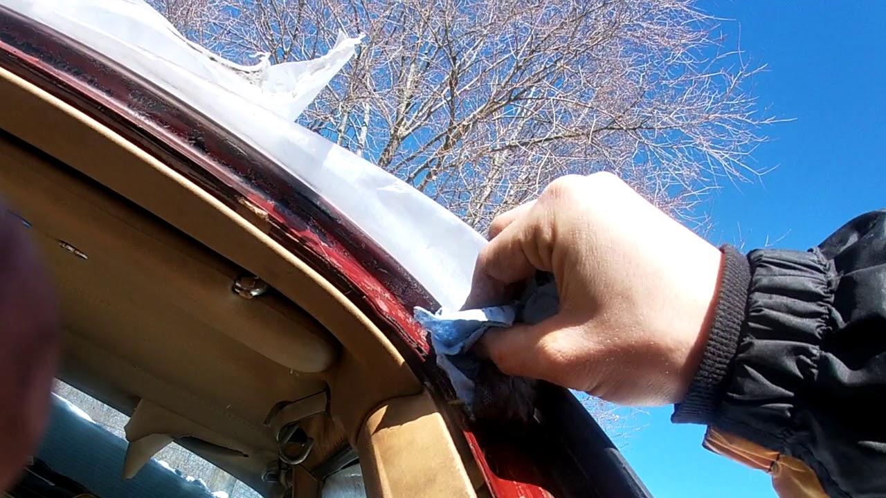 Mercedes W123 Front Windshield And Seal Replacement