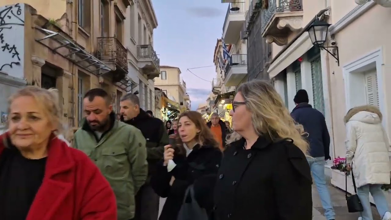 Come walk with me in this goodweather in Athens.#funny #travel ✈️🇬🇷📍