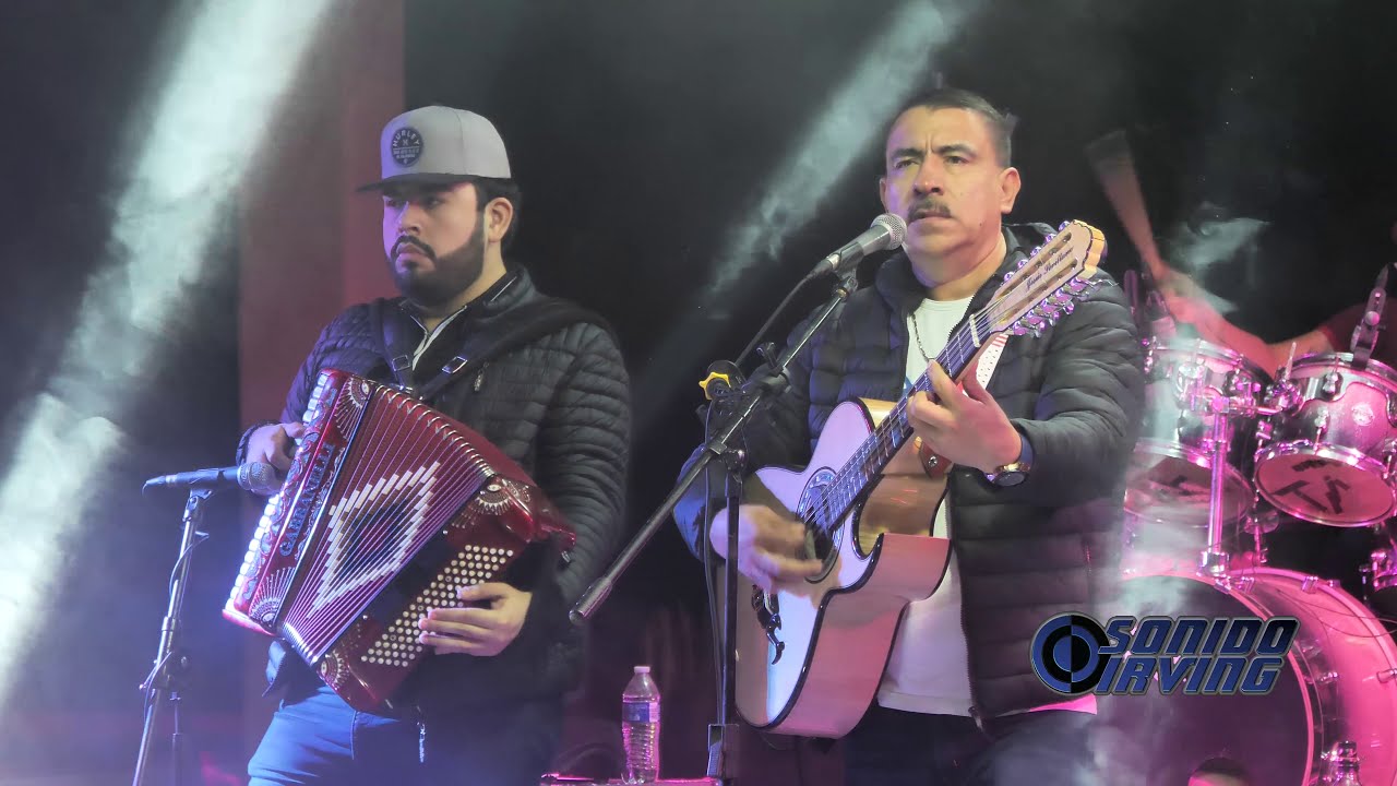 Los Canelos De Durango En Vivo - ERIK MEDINA