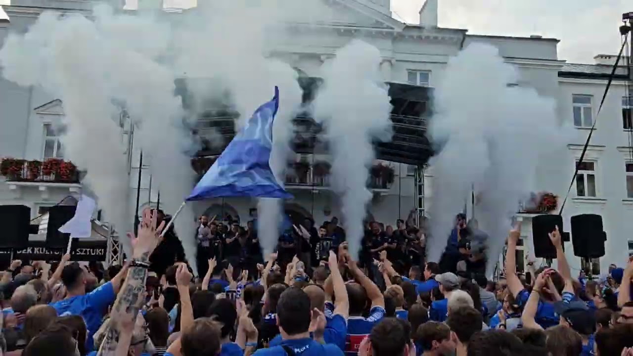 Feta na Starym Rynku w Płocku. ORLEN Wisła Płock - Mistrz Polski 2025.