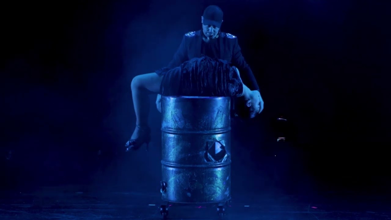 LEVITACIÓN DEL BIDÓN. RAÚL ALEGRÍA