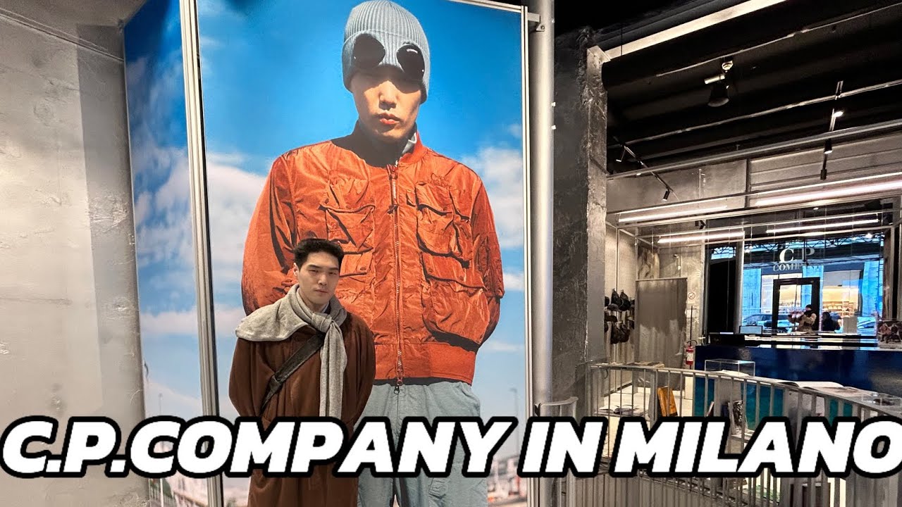 イタリアの【C.P.COMPANY】行ったら広告に鈴木居た‼︎