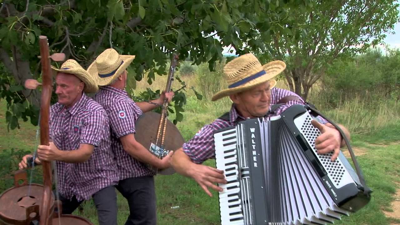Pjevačka skupina Čevulja - Oj Ivana, pitaj Marijanu