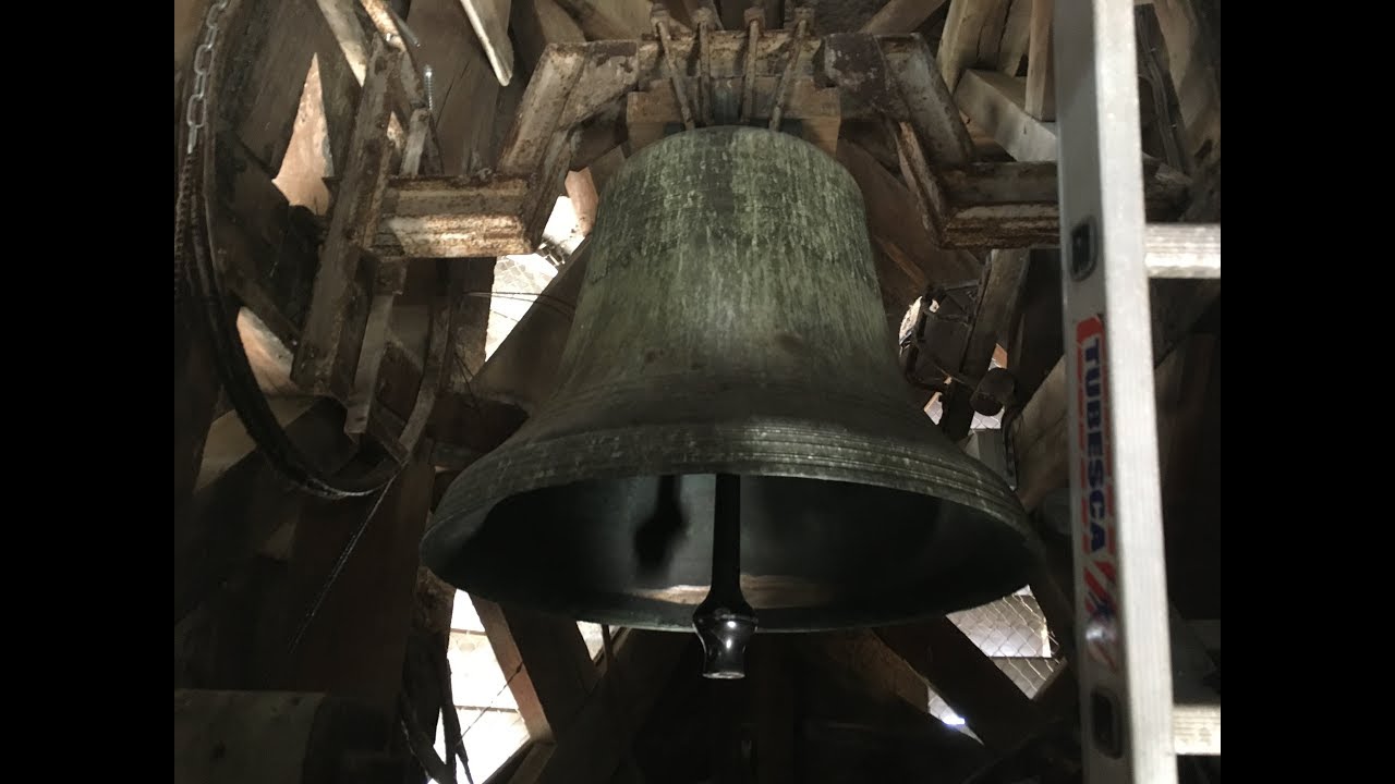 Eglise Saint Pierre de Mâcon carillon + volée des cloches pour l'Assomption 2018