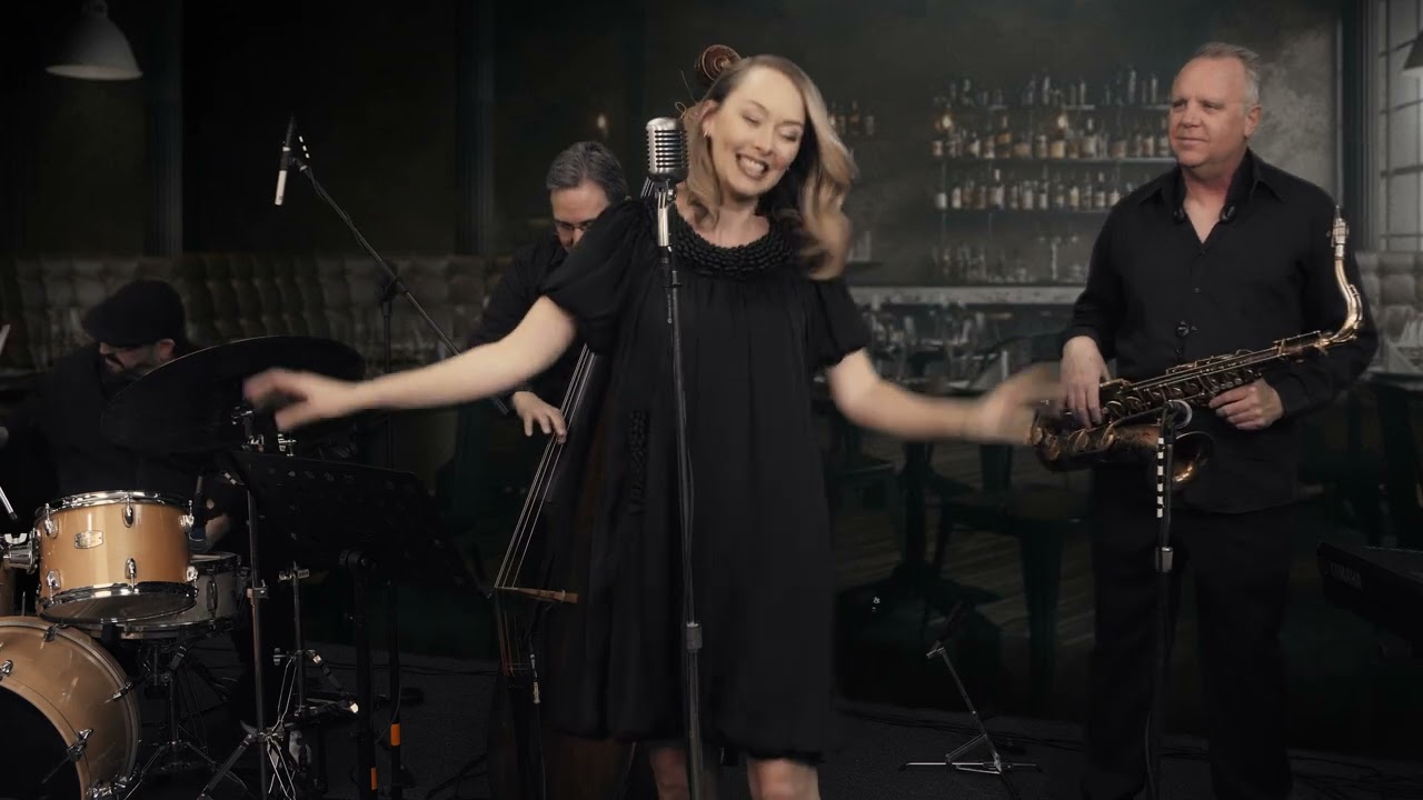 PERFORMANCE & INTERVIEWS feat. Las Vegas Jazz Singer Naomi Mauro, filmed at RainMaker Studios