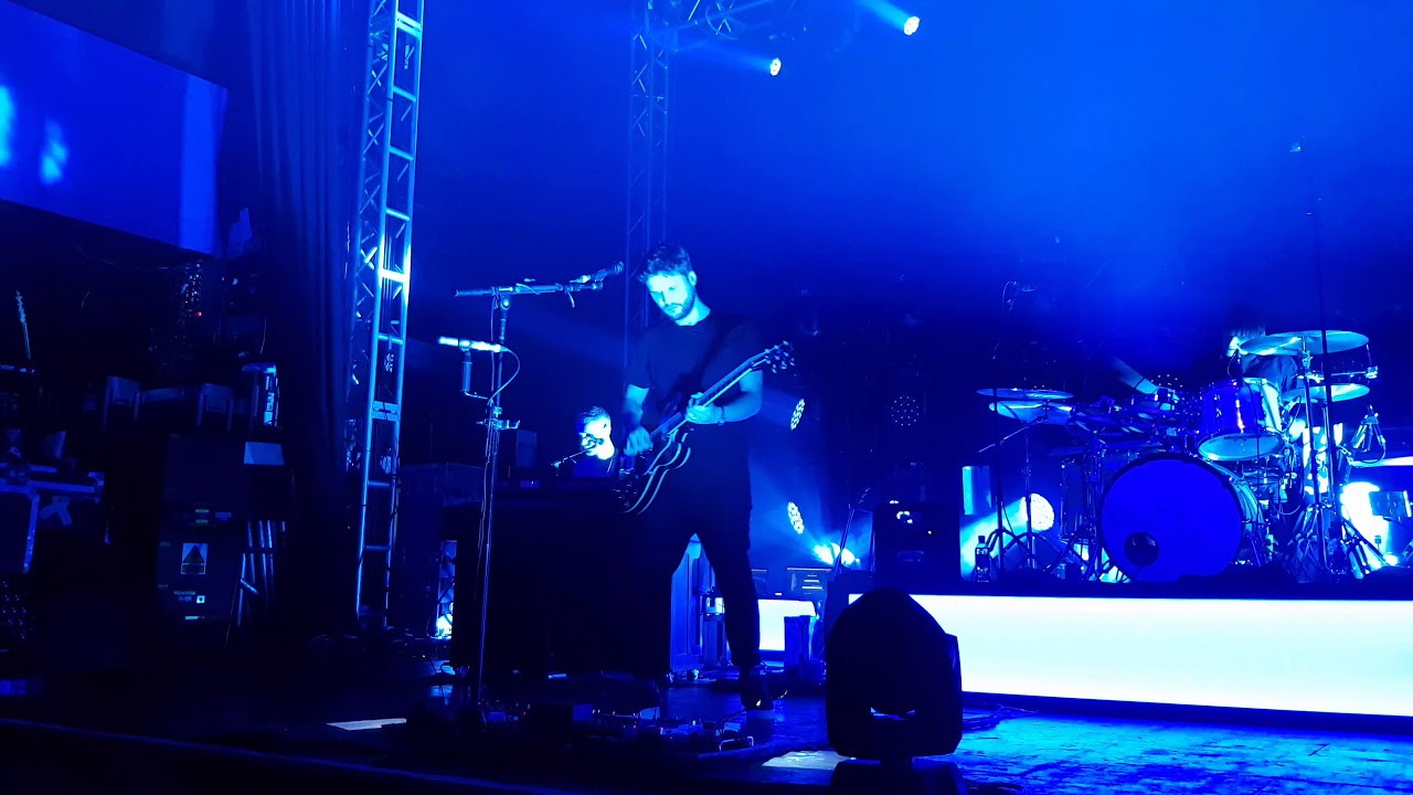 White Lies,O2 Academy,Leeds,03.02.19.....Big TV