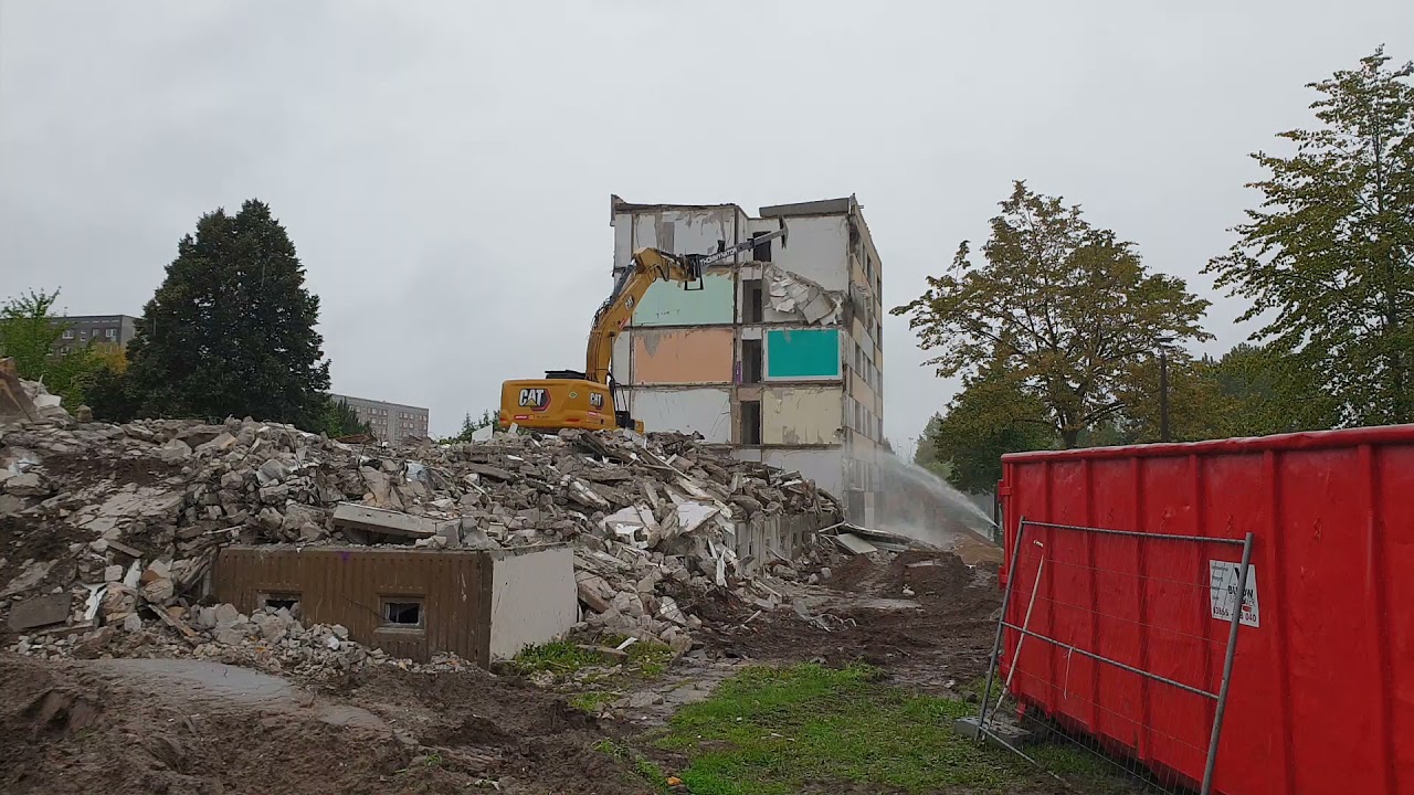 Abriss Schwerin Magdeburger Straße Vorletzter Aufgang des Gebäudekomplexes. 5 Oktober 10.37