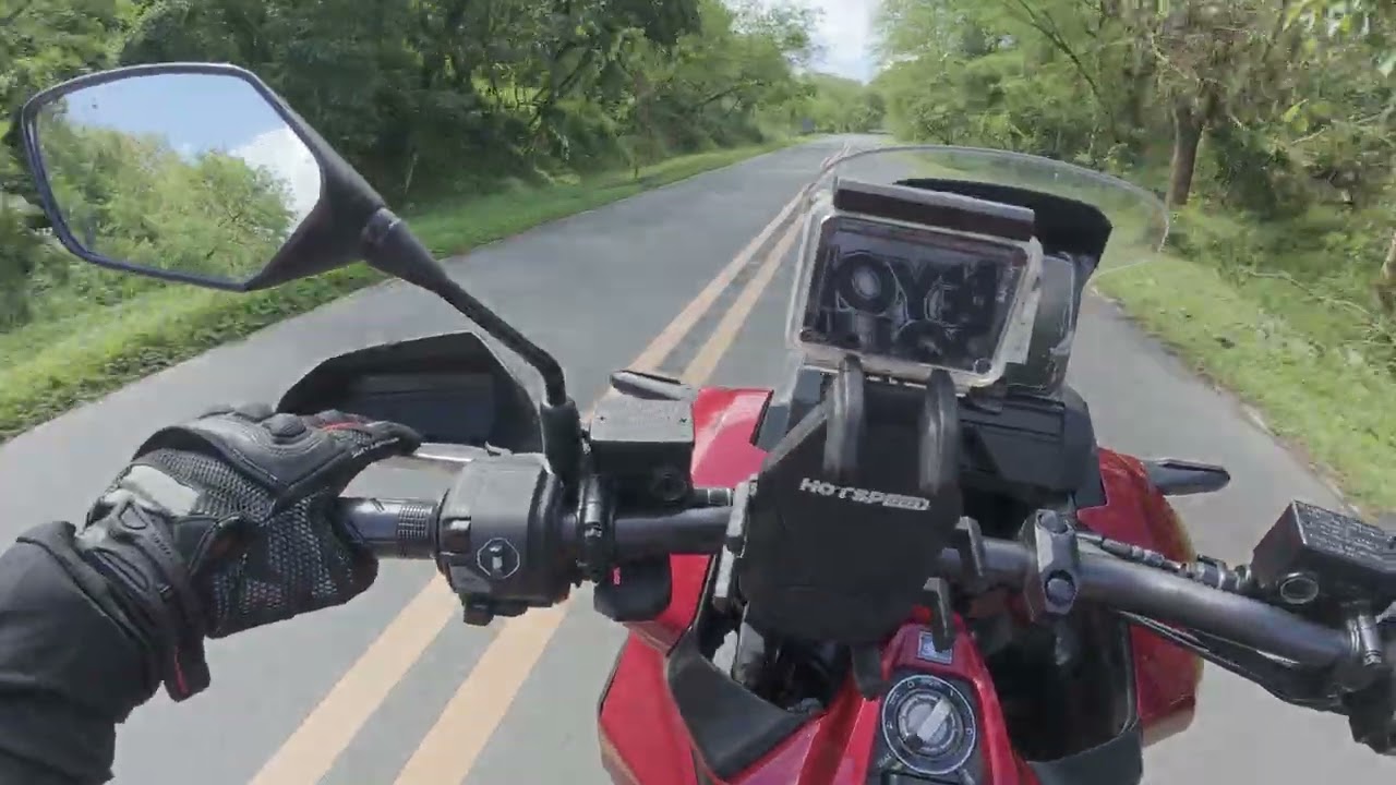 ADV350 cruising downhill in Marilaque