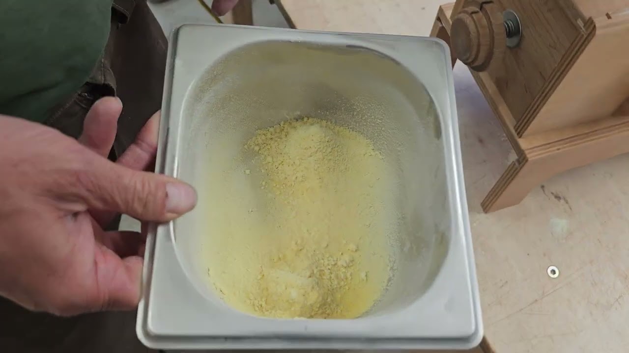 Mahlversuch mit der Wiedau 3: Linsen, Kichererbsen, Mais, Cashewnüsse und Kakao Nibs