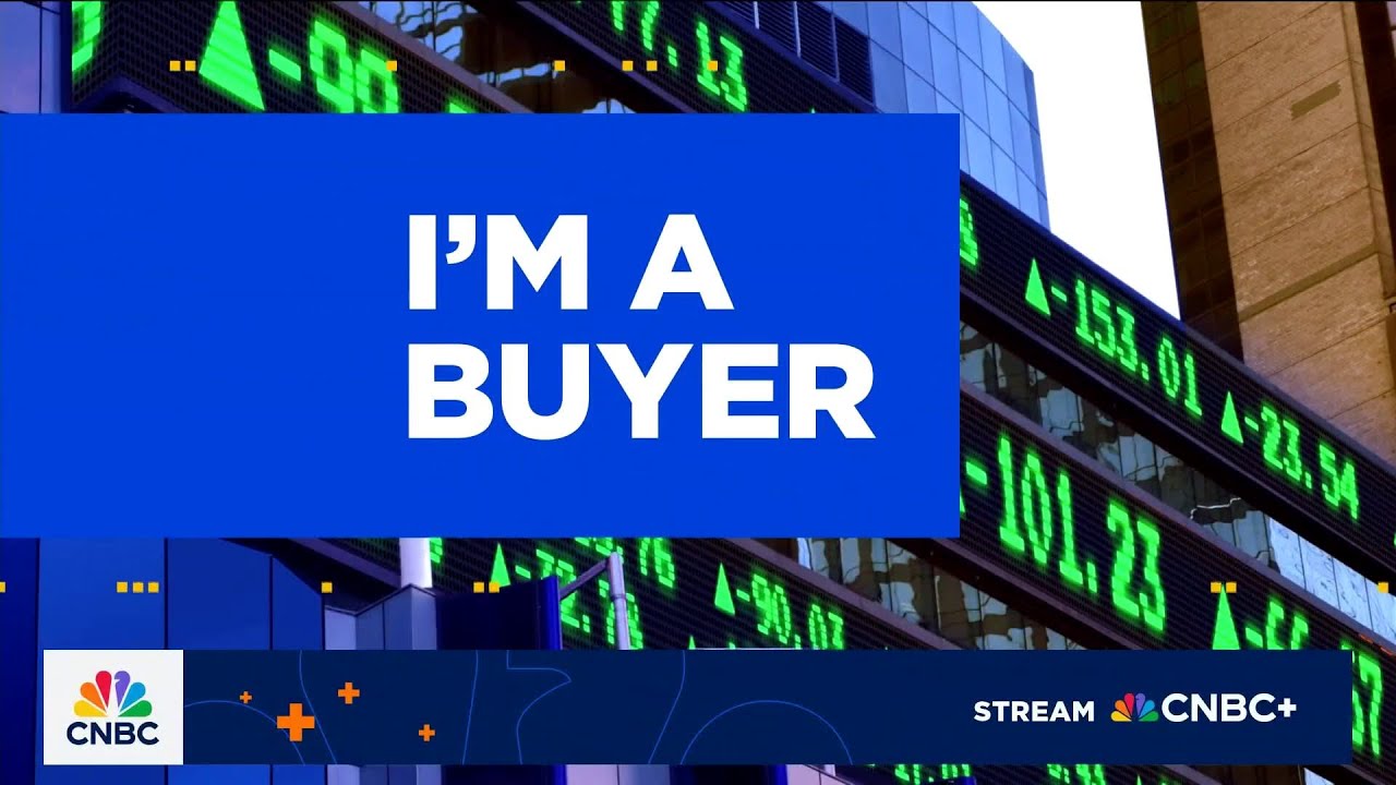 Trade Tracker: Richard Saperstein buys Wells Fargo