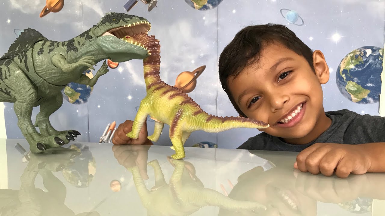 Mundo Jurássico de brinquedos - aprenda inglês se divertindo.