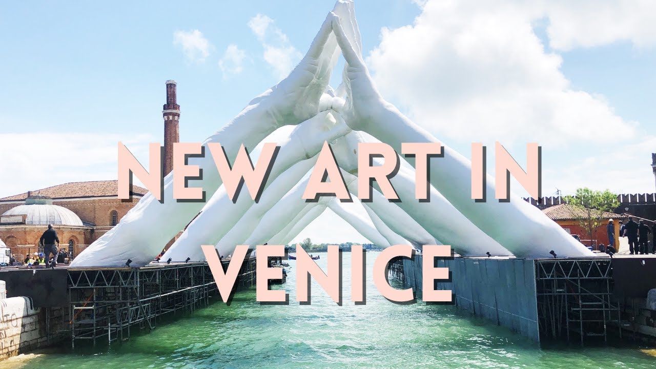 Lorenzo Quinn Building Bridges in Venice