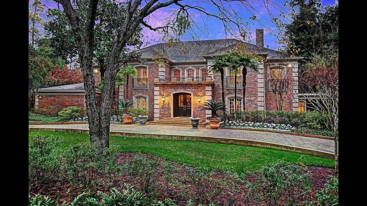 Tranquil Home Nestled Among Majestic Trees in Houston, Texas | Sotheby's International Realty