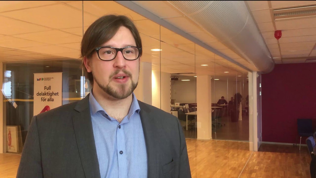 Fr&aring;n r&auml;ttighet till sj&auml;lvklarhet (textad)