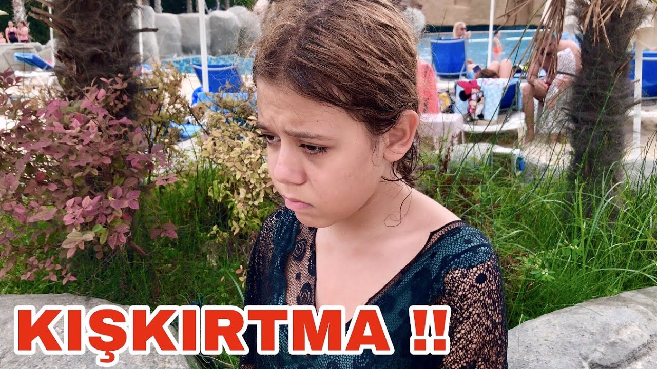 TUANA' YA TATİLDE ÇOK BEKLENEN KIŞKIRTMA !! AĞLADI !! Sevimli Kardeşler Tv
