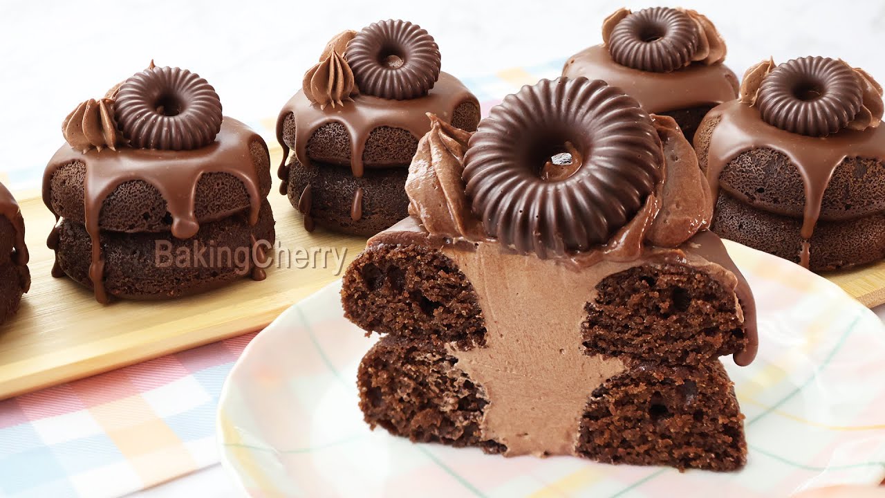 These mini CHOCOLATE CAKES will impress everyone: Chocolate Donut Cakes