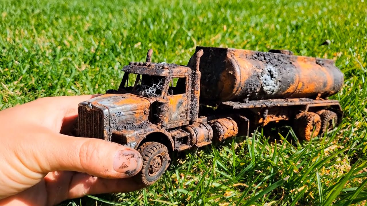 Mini Restoration ASMR Kenworth T700 Restoration Abandoned semi trailer truck