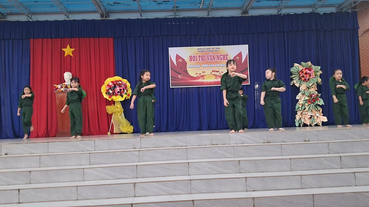 1C MÚA KHÁT VỌNG TUỔI TRẺ