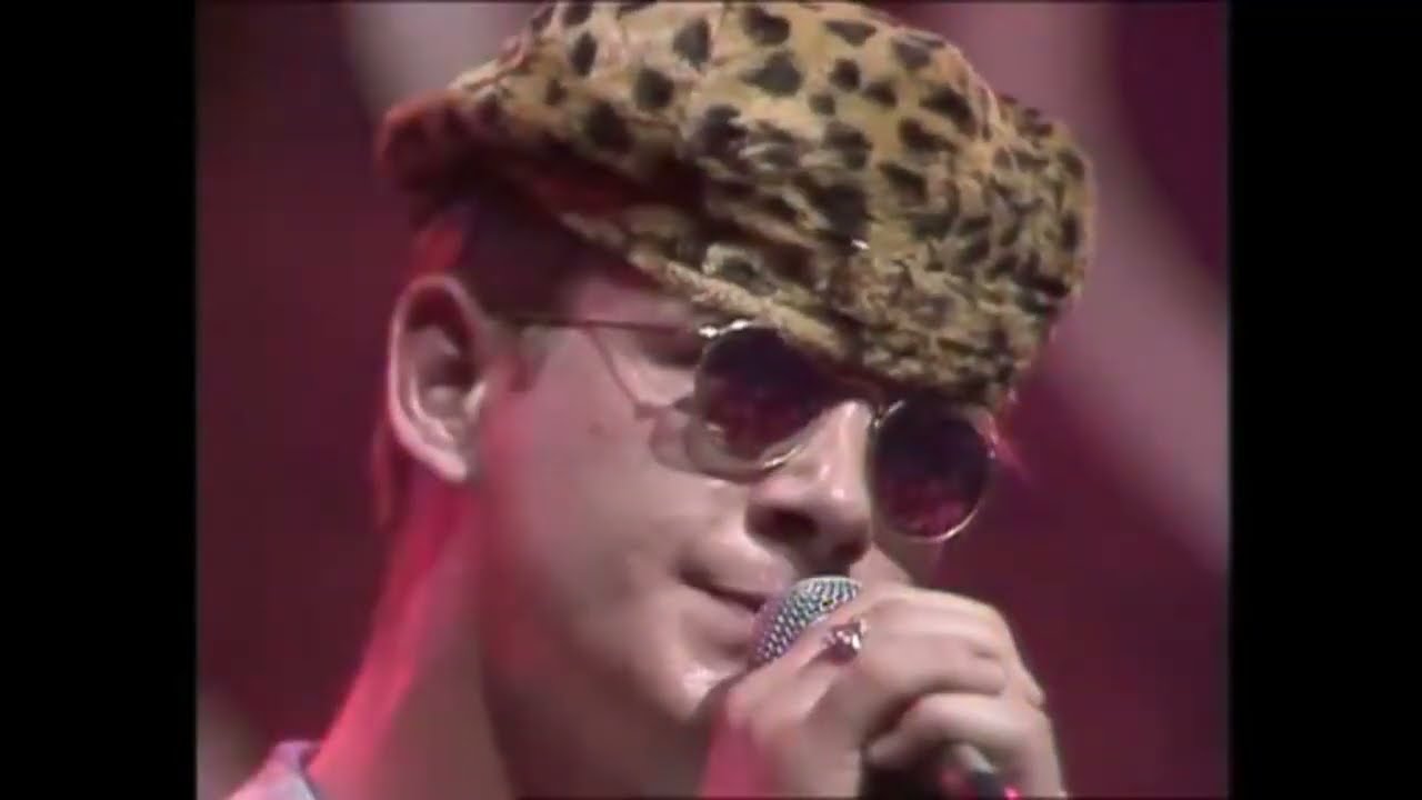 Madness ~ Victoria Gardens   (The Tube  / 16-3-84)