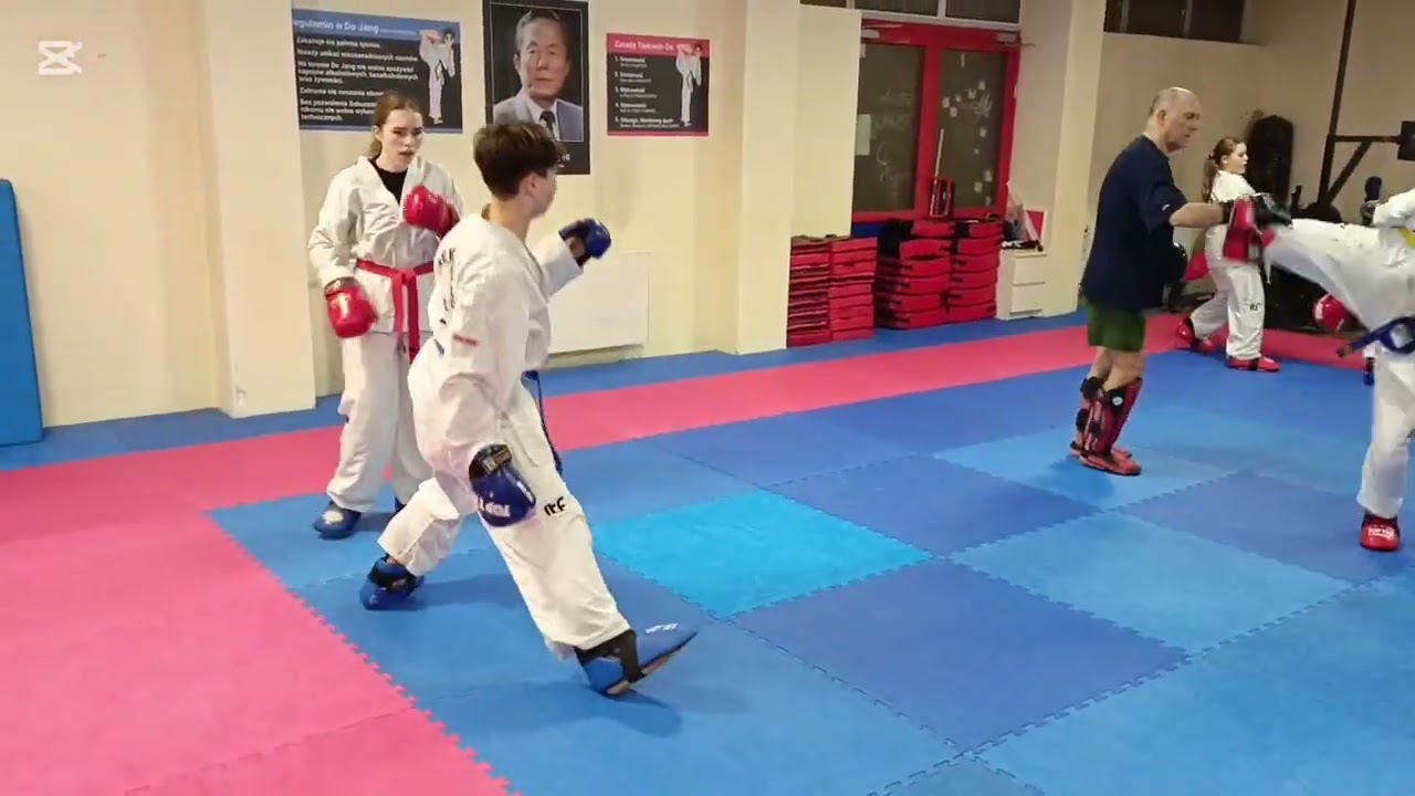 Łobóziątka na łobózie. Dzień ósmy!#sportyobronne #taekwondo