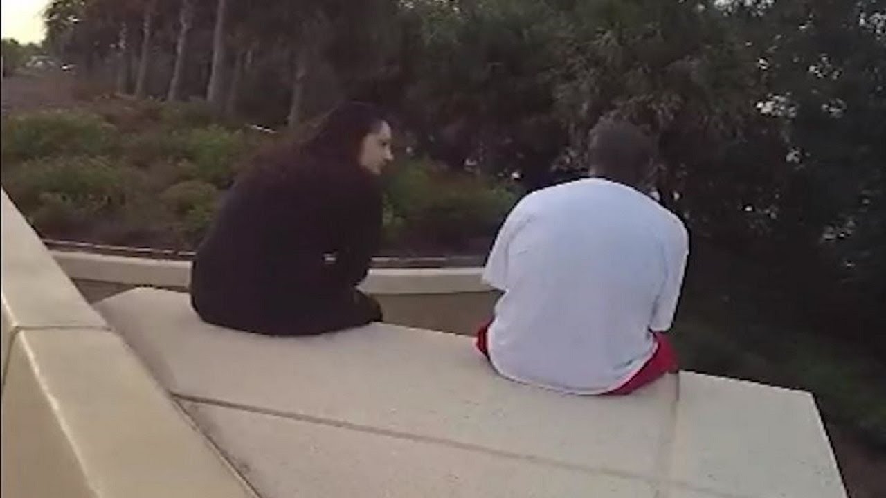 Video: Good Samaritan, deputy save suicidal man