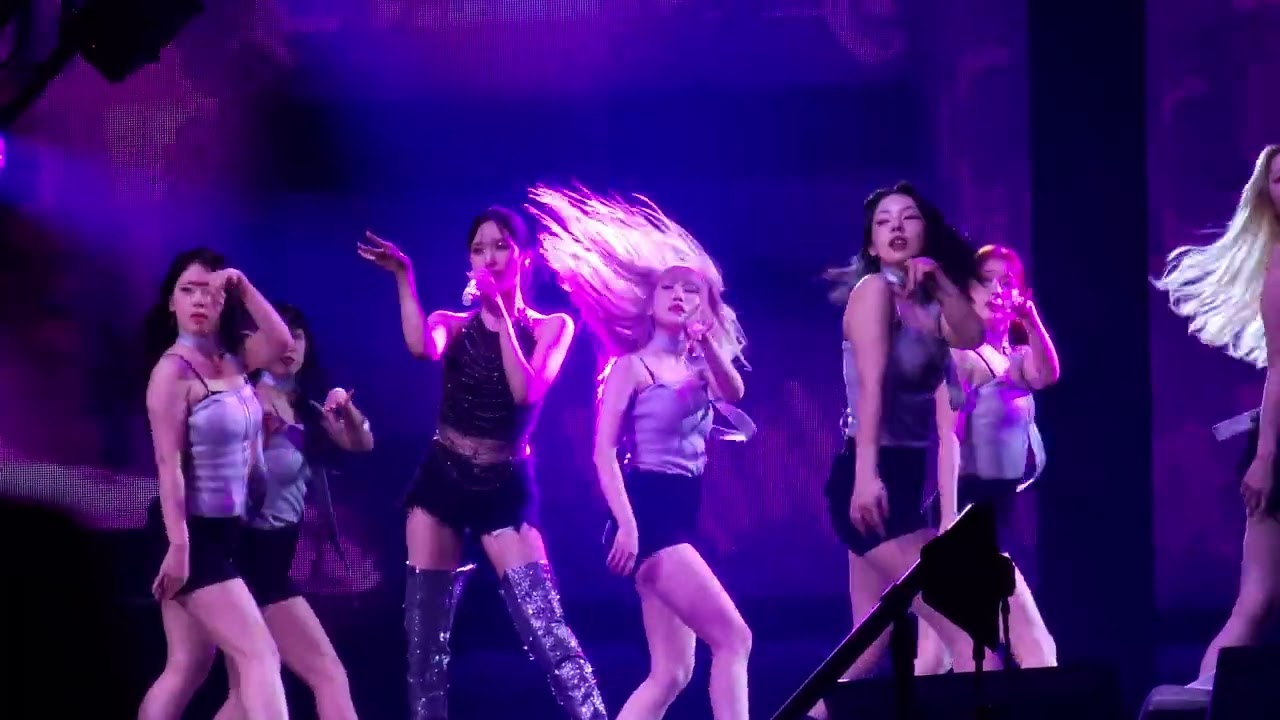 240316 TWICE (트와이스) Mina - 7 Rings (orig. Ariana Grande) - LAS VEGAS 4K